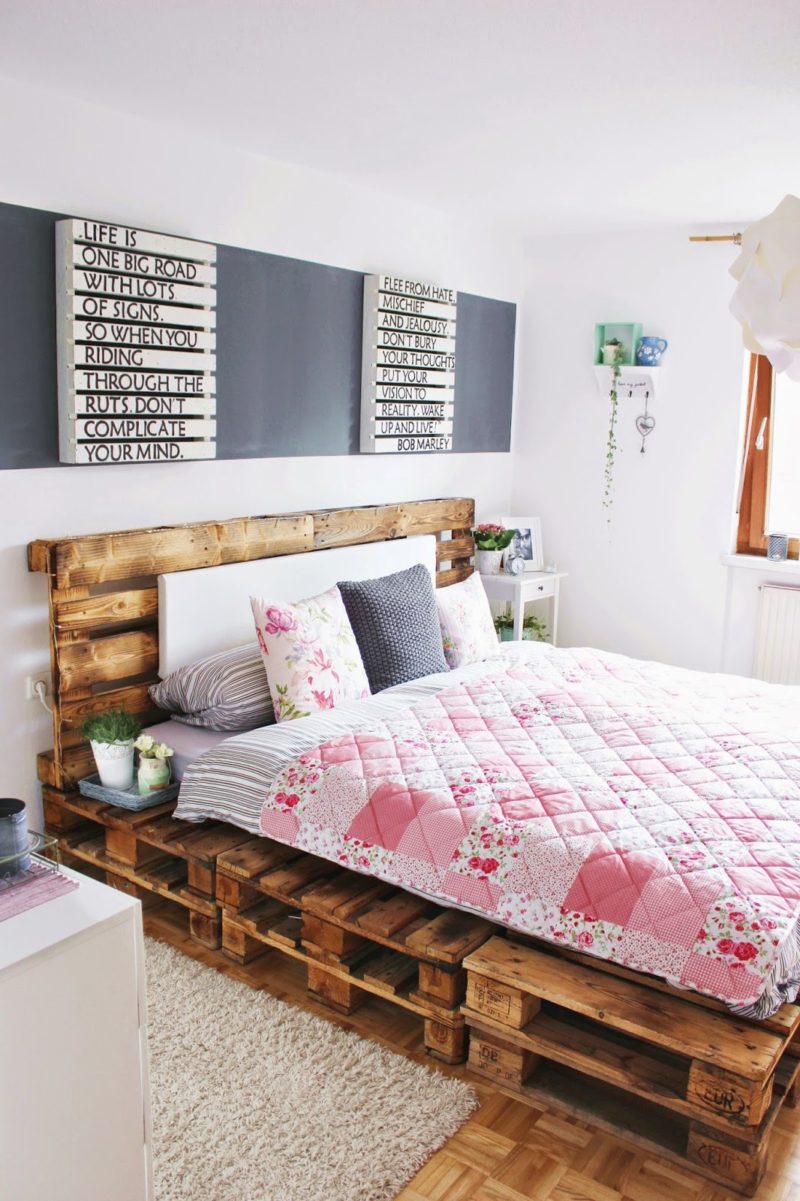 40 Creative Wood Pallet Bed Design Ideas