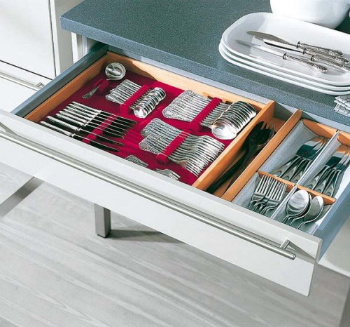 kitchen-drawer-organization