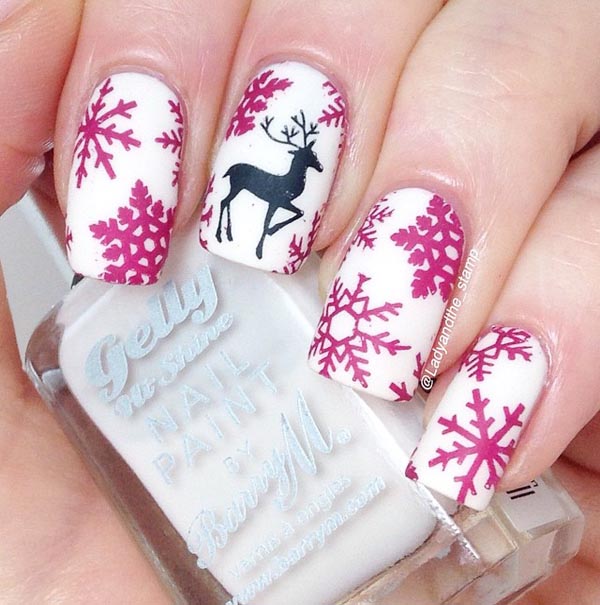 fancy-snowflakes-nails