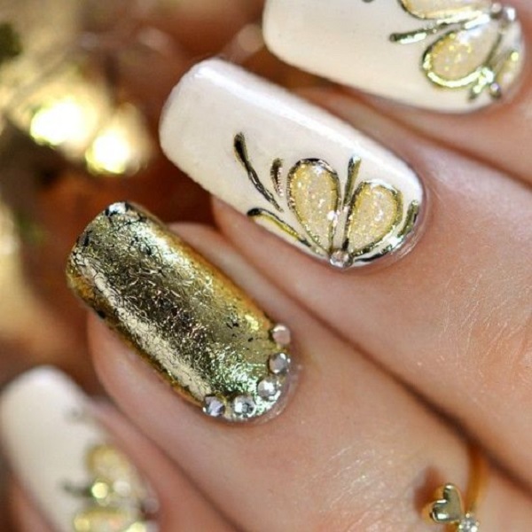 gold-nails-art-design-ideas42