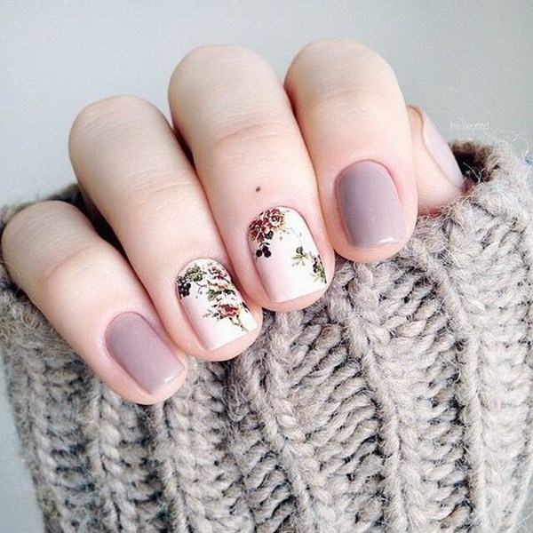 lavender-white-floral-nails