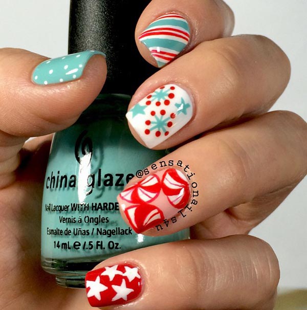 retro-christmas-nails