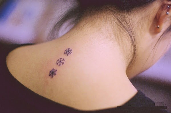 small-flower-tattoos