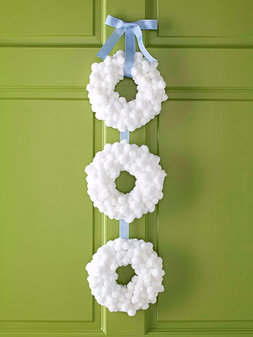 white-pom-pom-snowball-wreaths