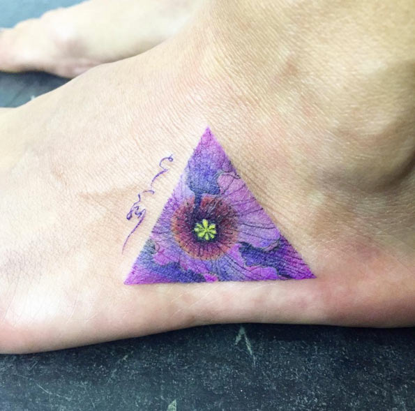 purple-poppy-glyph-tattoo