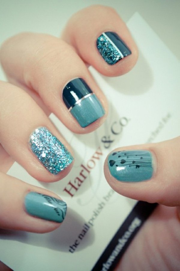 blue-metallic-nail-art-design