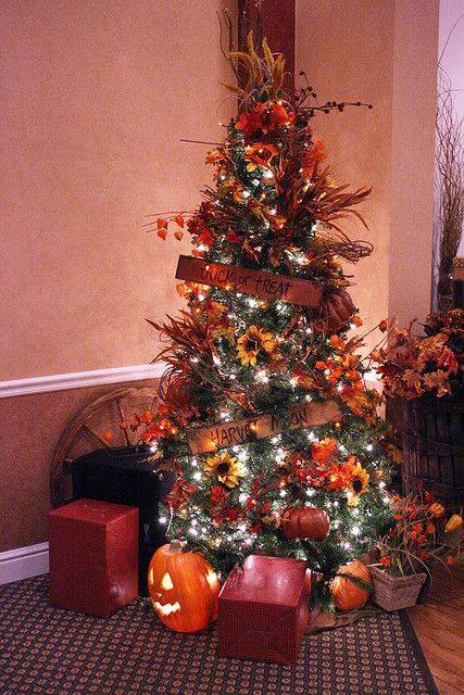 decorate-a-christmas-tree-for-fall