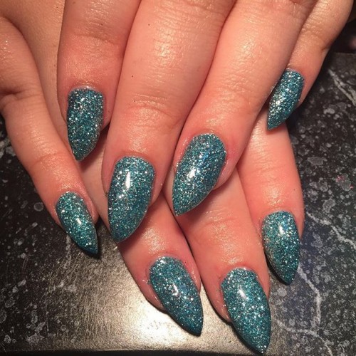 glittery-turquoise-nail-design