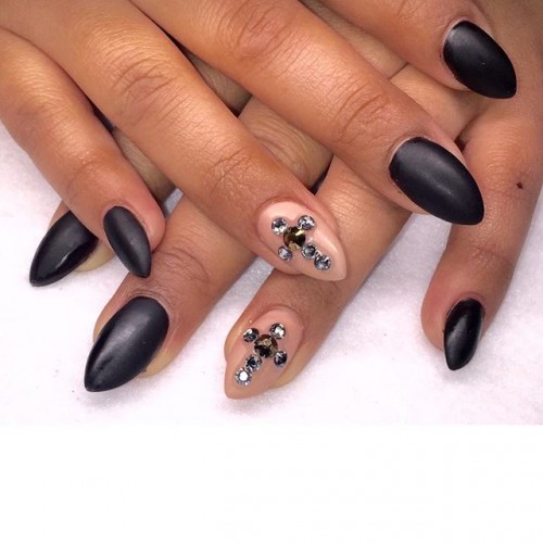 matte-black-stiletto-nail-design