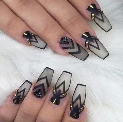 translucent-coffin-nails-black-designs