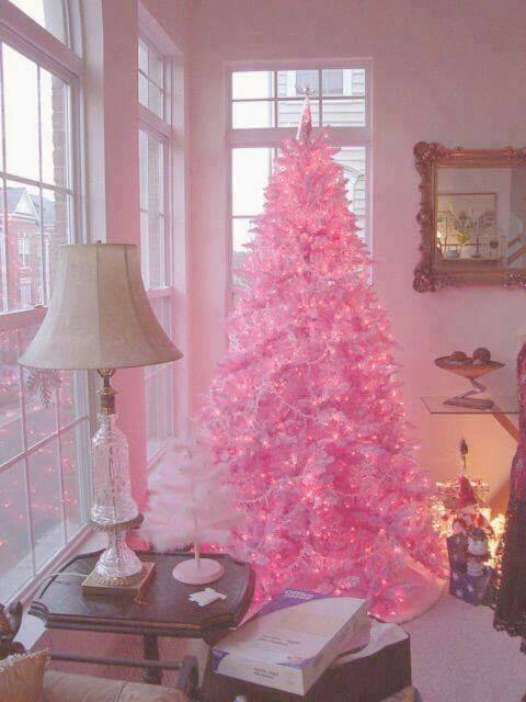 wow-pink-christmas-tree