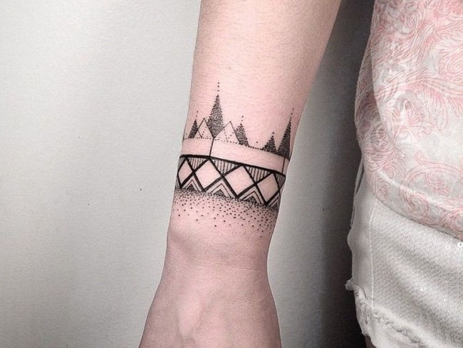 wrist-tattoo-design-ideas12