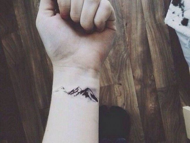 wrist-tattoo-design-ideas15