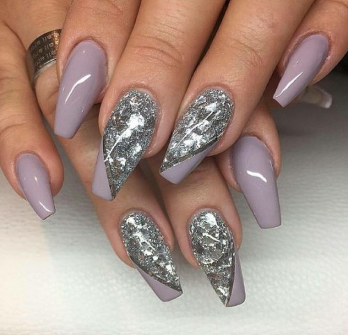 auve-coffin-nails-silvery-accents