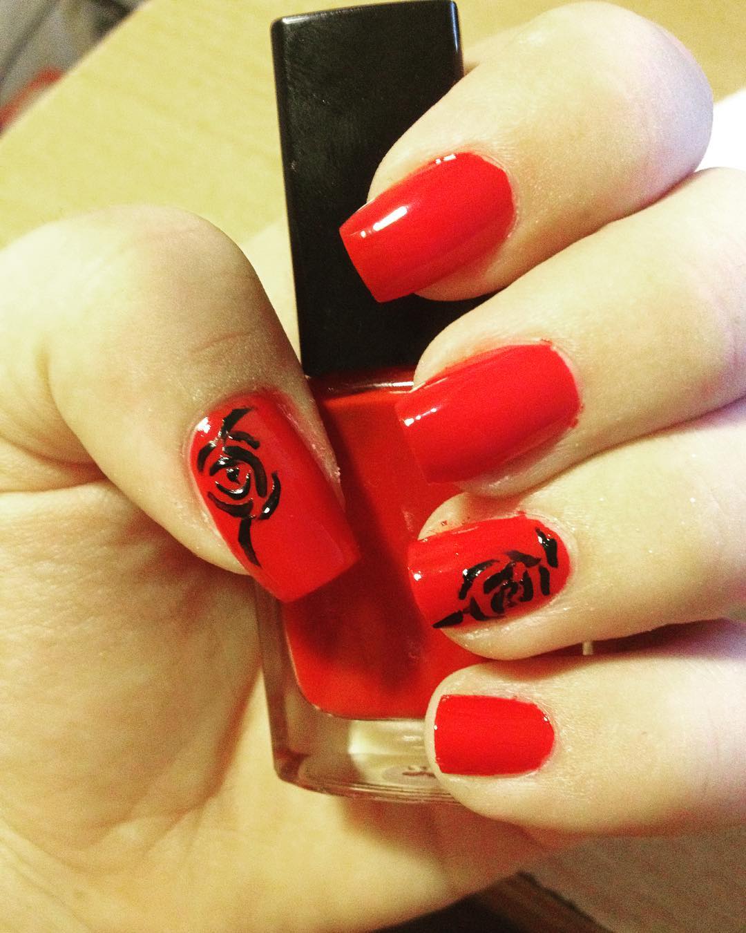 Excellent Red and Black Nail Art Idea