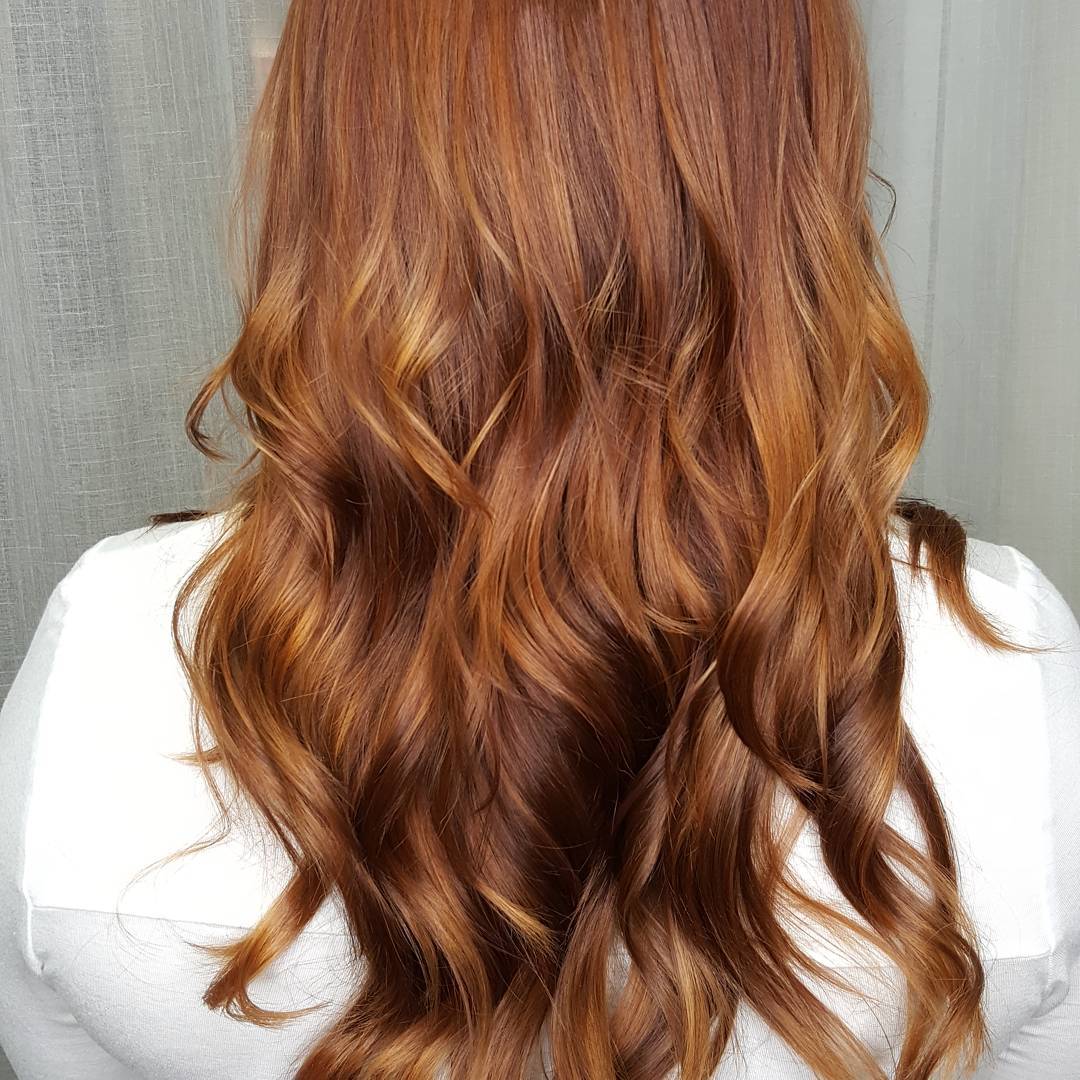 I'm obsessed with her color!❤❤❤ #redheads #redhair #balayageartists #balayage #longhair #wellalife #wella #wellacolortouch #copperhair #copperhaircolor