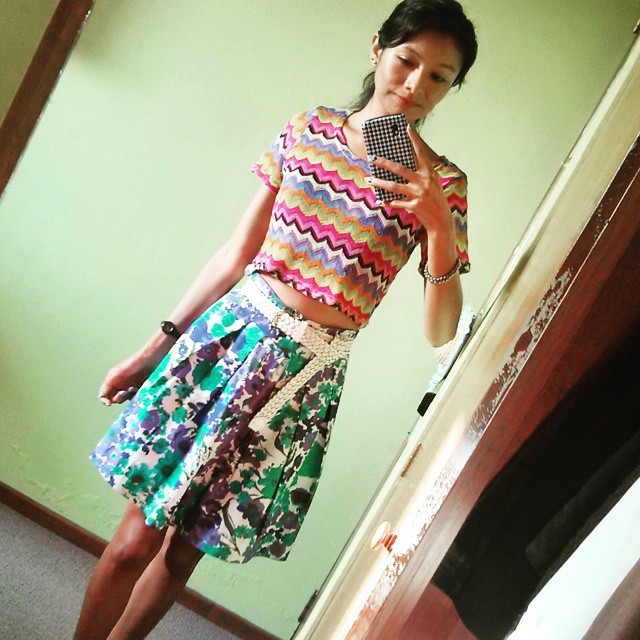 Print on print #chevron #flowerskirt #outfit #ootd #lotd