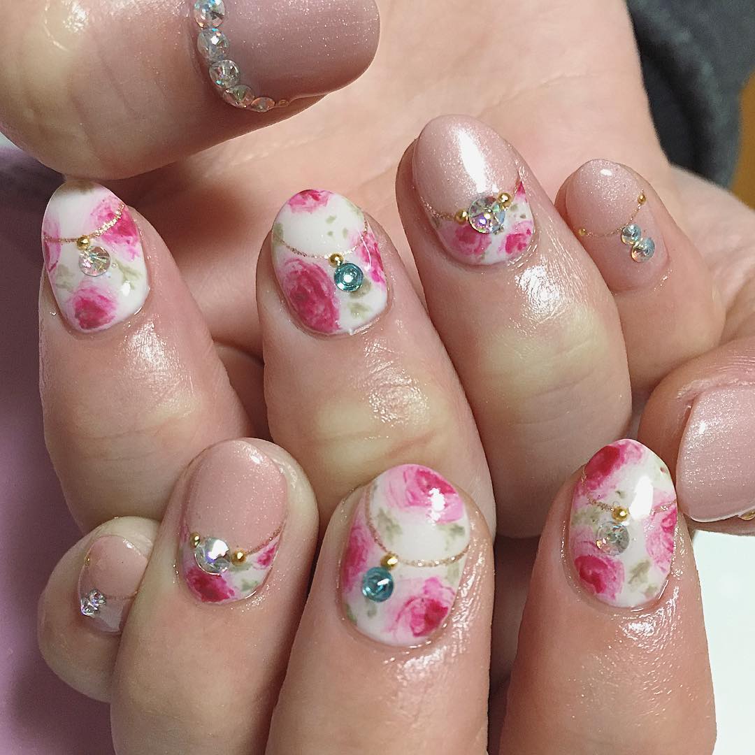 White and Pink Nail Design