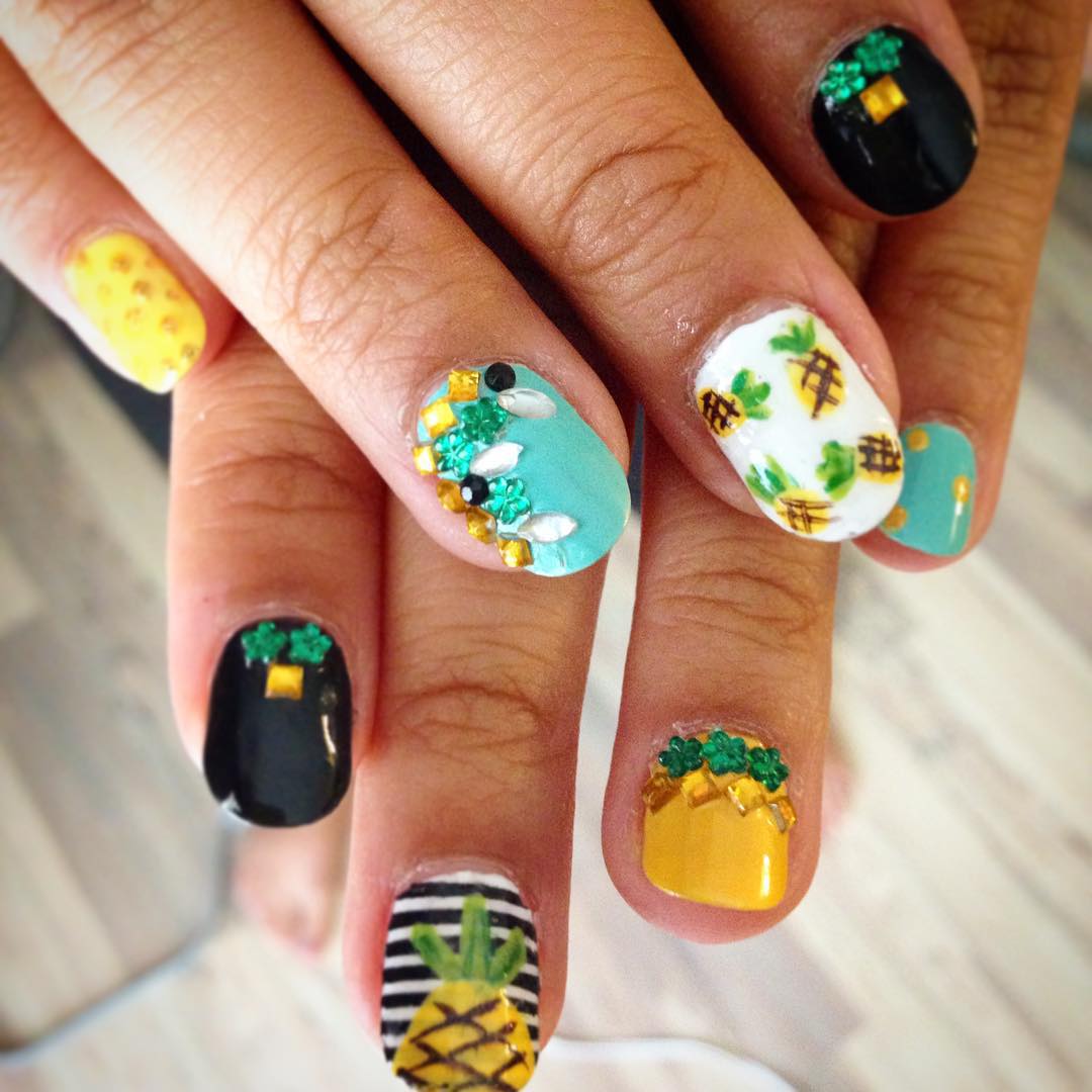 #NailArt #MintNailArt #Pineapple #YellowNailArt