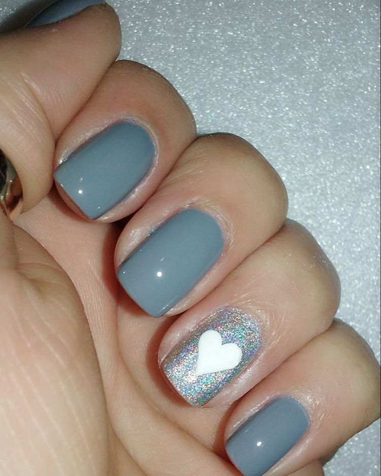 #graymanicure #graynails #graynailart #silver #holographicnails #holographic