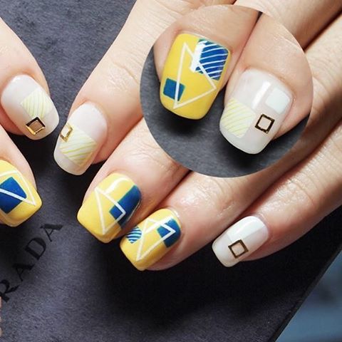 #nailart #gelnail #summernails #yellownailart #geometry #summerstyle