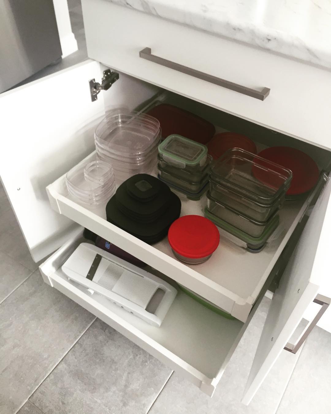 #organizer #junkie #storagesolutions #rolloutdrawers #gcwkitchens