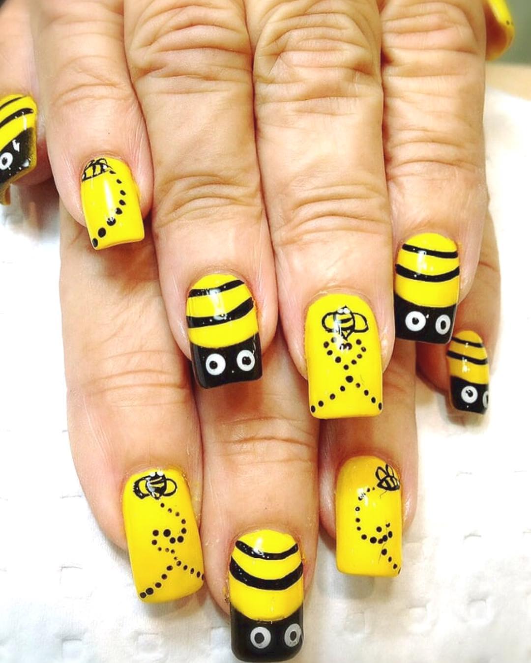 #yellownails #beenails #elitenailsandbeauty #beauty #elitenailsandbeauty #nailart #nails