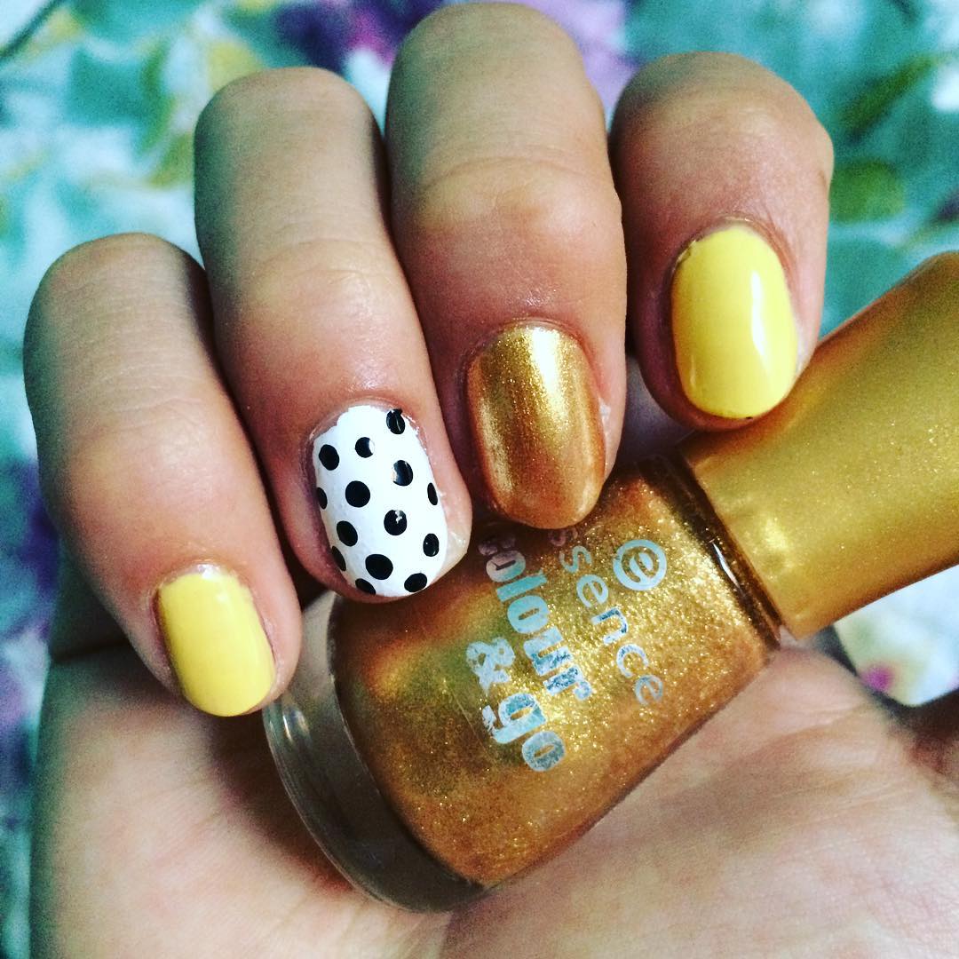 #yellownails #nailart #yellownailart #beauty #nails #happynewyear