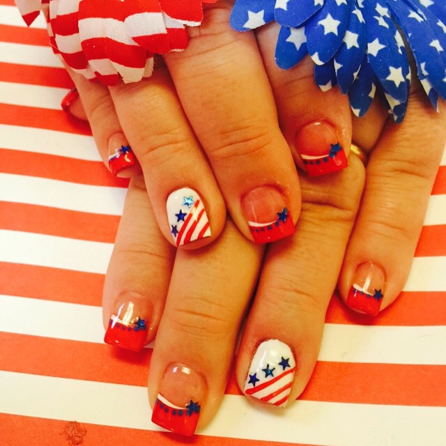 #4thjulynails #redwhteandbluenail #starnailart#naildid #nailsart