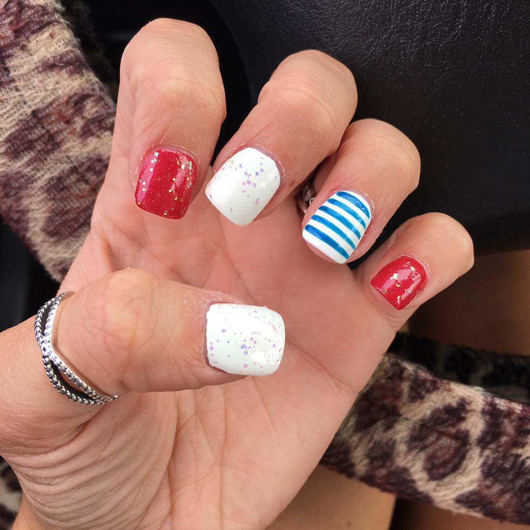 So patriotic for the 4th🎉🇺🇸 #4thjulynails #patriotic