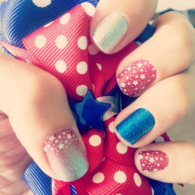 #fourthofjuly #4thofjuly #independenceday #fireworks #summertime #nailart