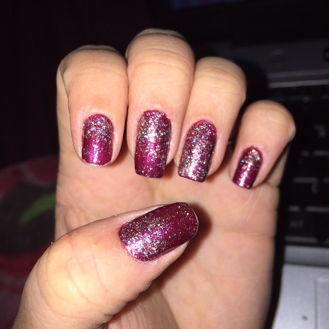 #nails #nailart #naildesign #purple #purplenails #purplenailart #sparkles #sparkly #sparklynailart #followme