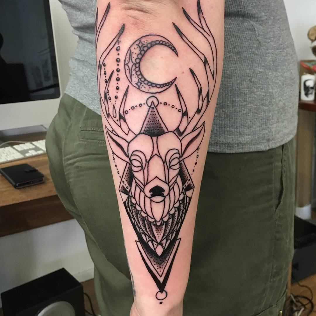 #deertattoo #linework #dotwork #blackwork #abstracttattoo #geometrictattoo #tattoo