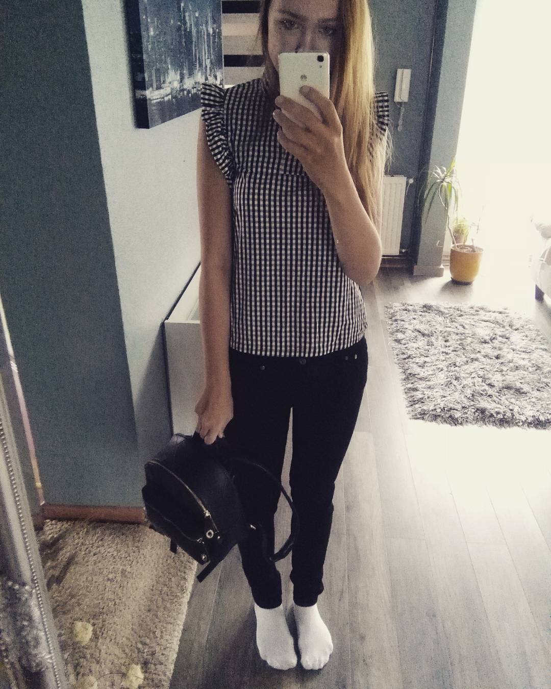 #zara #blouse #backpack #hm #jeans #zaraoutfit #blackjeans #blonde #selfie