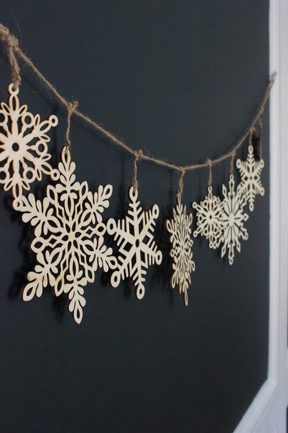 Beautiful wood snowflake garland