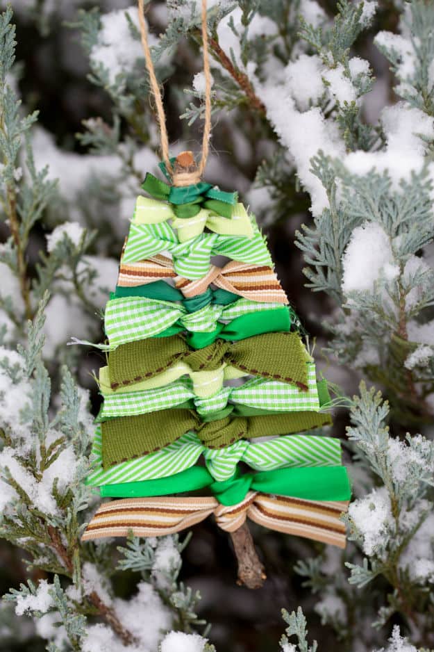 Scrap Ribbon Tree DIY Ornament via fireflies and mud pies