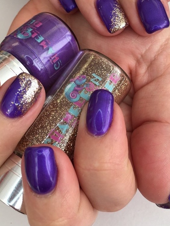 Modish Purple Metallic Gold Glitter Nail Art