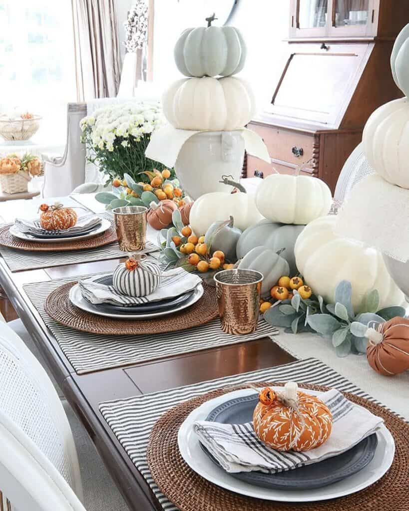 Dining Area With Thanksgiving-inspired Table Décor