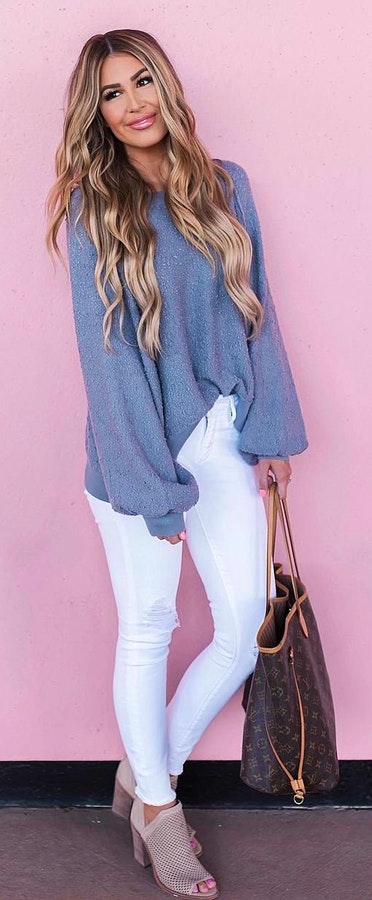 Grey Oversized Knit + White Skinny Jeans + Beige Open Toe Booties.