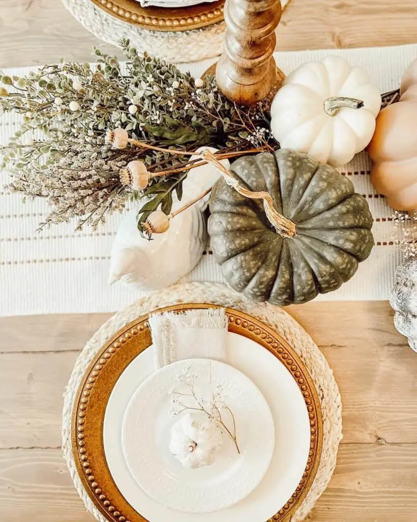 Modern Thanksgiving Tablescape