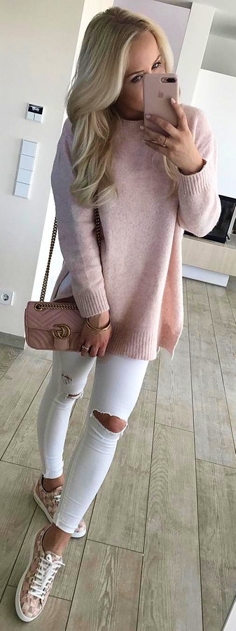 Pink Oversized Knit + White Destroyed Skinny Jeans.