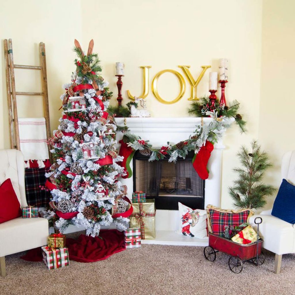 30+ Gorgeous Christmas Tree Ideas to Try This Year