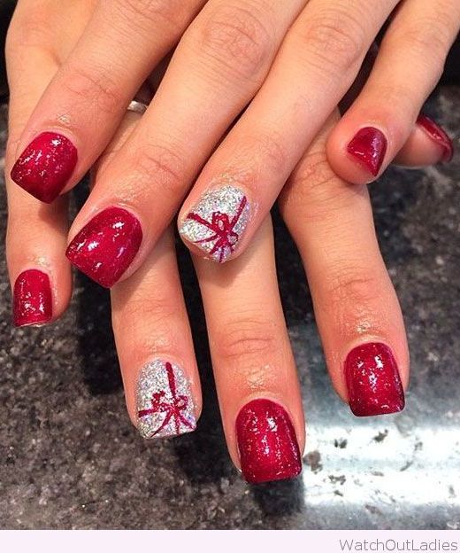 Pretty Christmas Gift Nail Design.