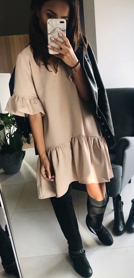 Women's brown dress.