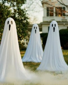 15+ Unique & Thrilling Halloween Ghost Decoration Ideas