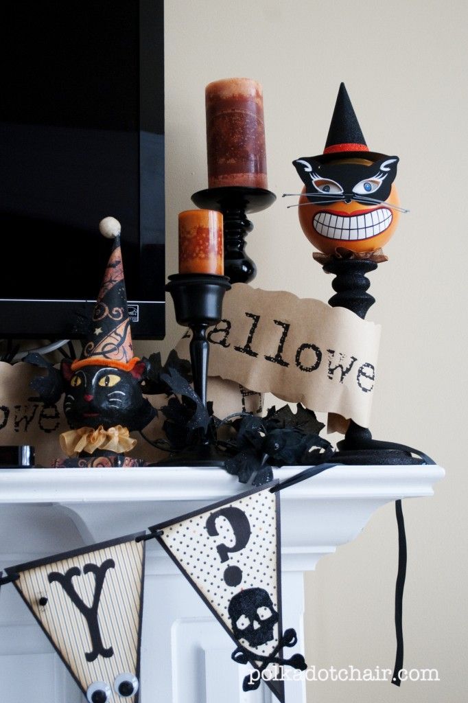 Halloween Mantle.