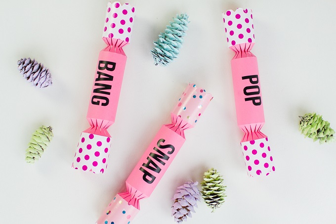 Bespoke Bride has created these fun and festive Christmas crackers.