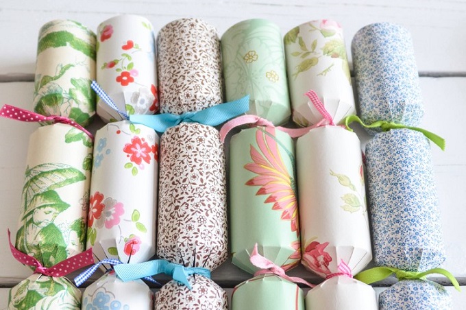 Christmas crackers using leftover wallpaper.