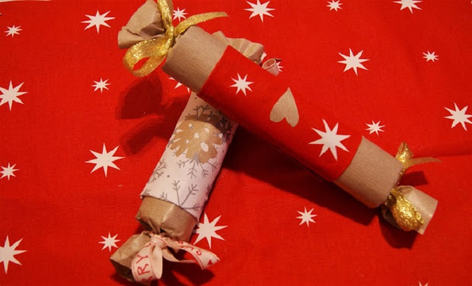 DIY Christmas crackers from A Life with Frills