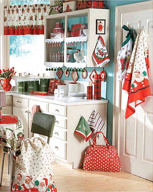 Look at this vintage Christmas kitchen.